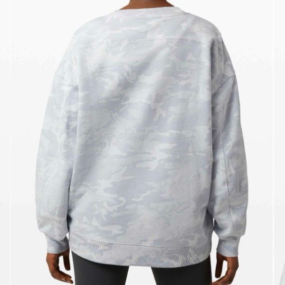 LULULEMON Perfectly Oversized Crew in Igcognito Camo Alpine White Multi - Picture 2 of 11
